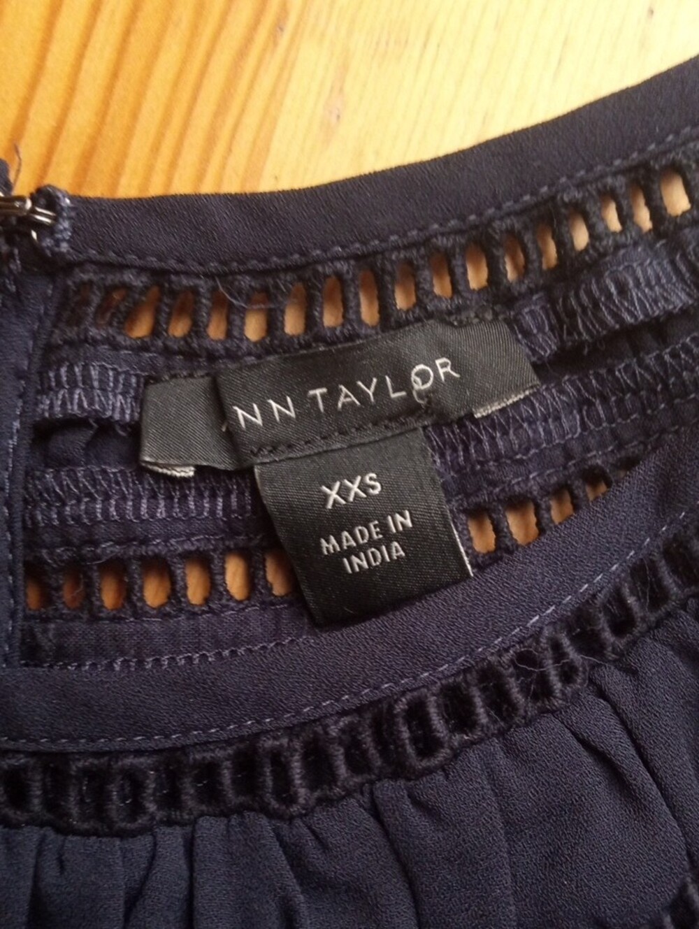 Ann Taylor Navy Sleeveless Smocked Yoke Camisole - Picture 3 of 4